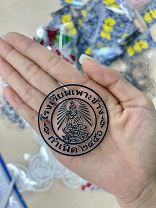 พิมพ์ลงบนพลาสติกแผ่นเรียบ - ร้านป้ายลาดปลาเค้า - เซียนป้าย 